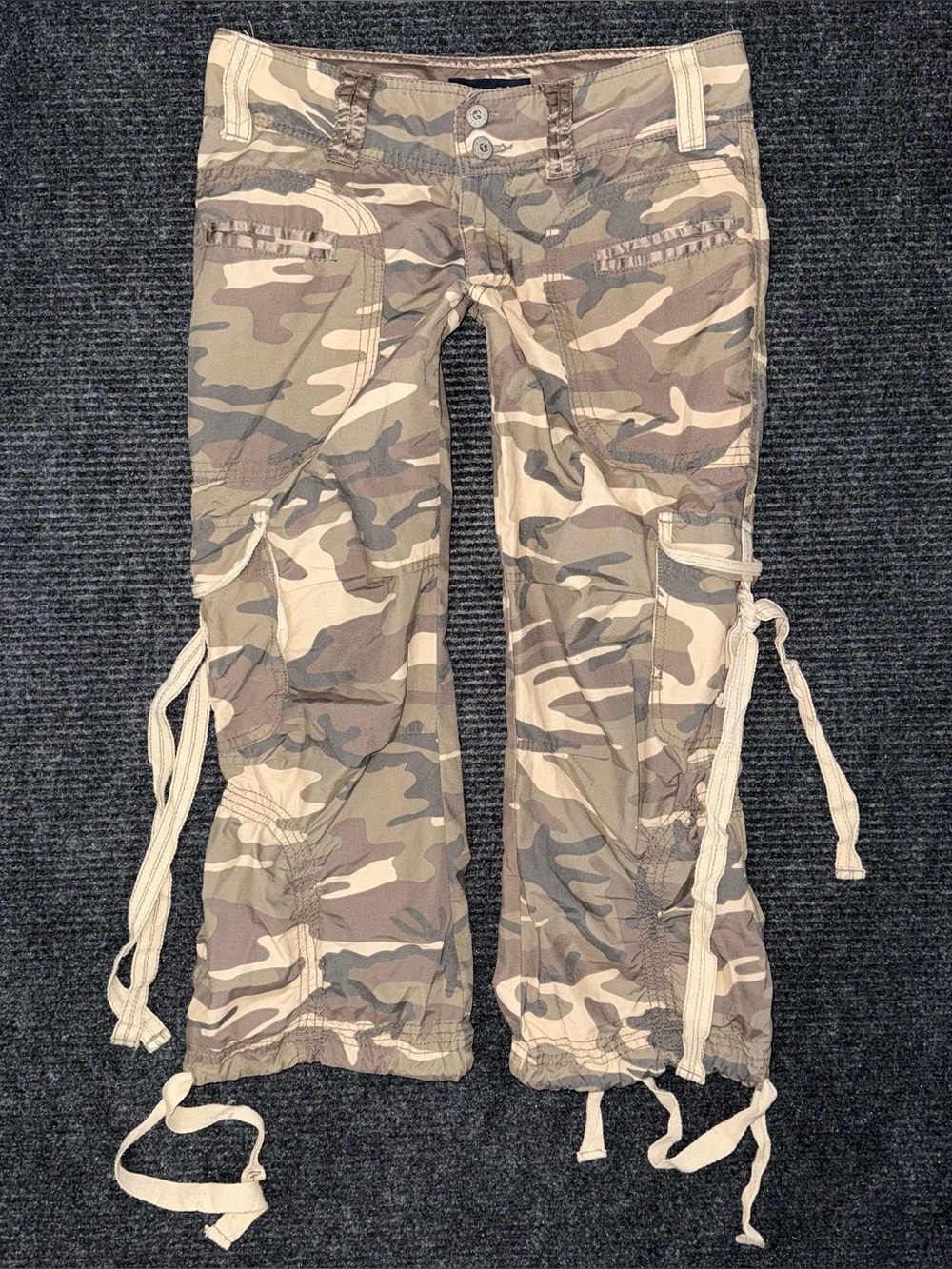 Y2K Vintage Refuge Camo Cargo Capri Crop Pants Low Rise Baggy Grunge McBling 7